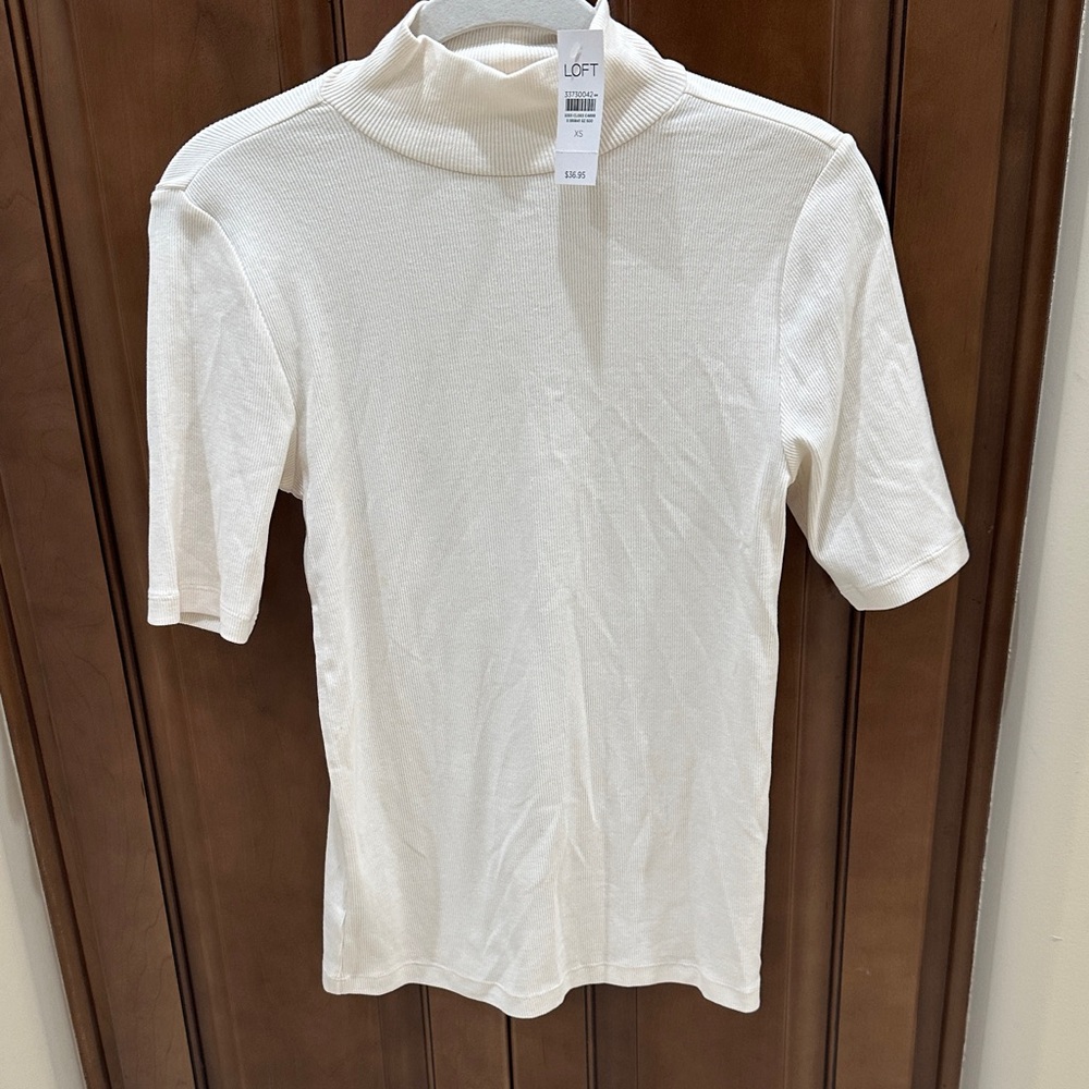 LOFT Cream Short Sleeve Top